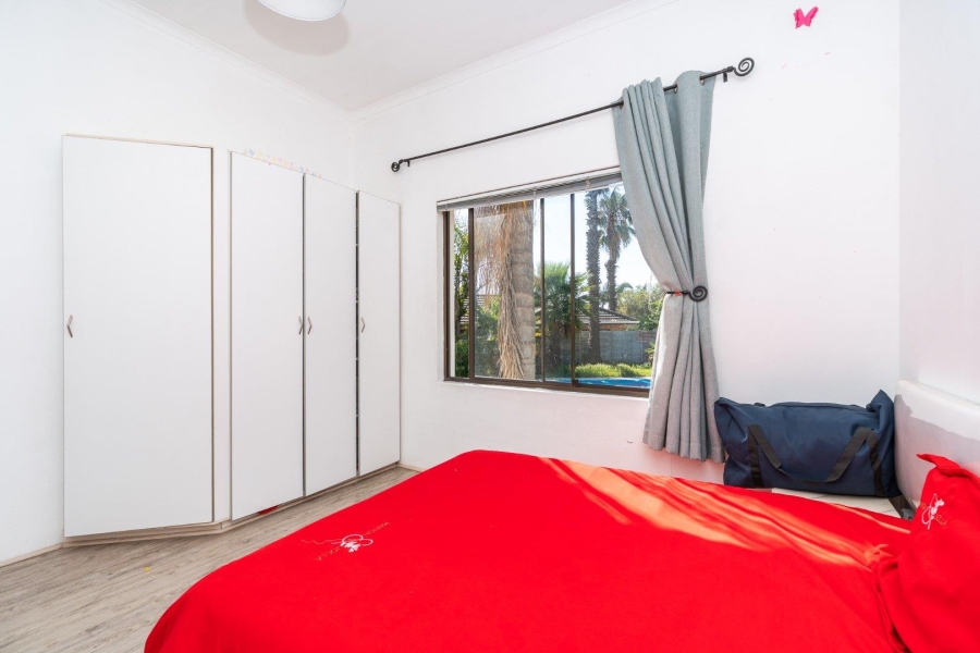 6 Bedroom Property for Sale in Welgelegen Western Cape